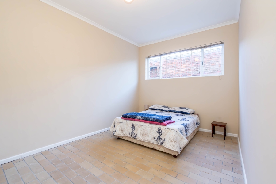 8 Bedroom Property for Sale in Middedorp Western Cape